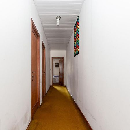 Memora Guesthouse Curitiba - Quartos Em Casa Proximo Ao Parque Bacacheri Екстер'єр фото